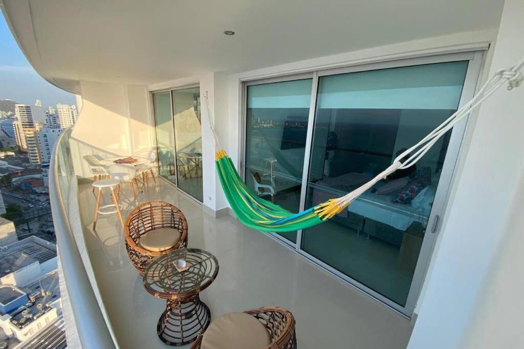 Caminando Hacia La Playa *